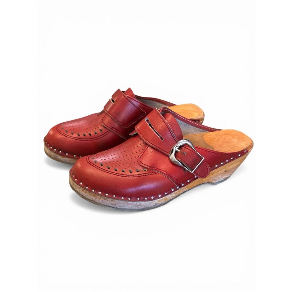 BASTAD-TOFFELN Vintage 70s Swedish Red Leather Monk Style Buckle Clog